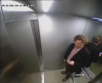 Interior de un ascensor grabado por SIVICA